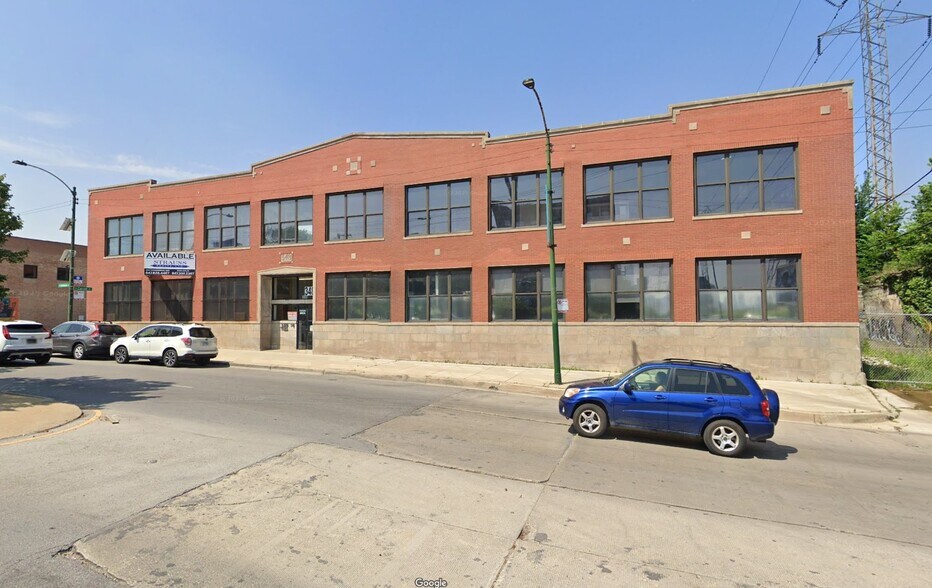 348 N Ashland Ave, Chicago, IL à louer - Photo de l’immeuble – Image 3 sur 3