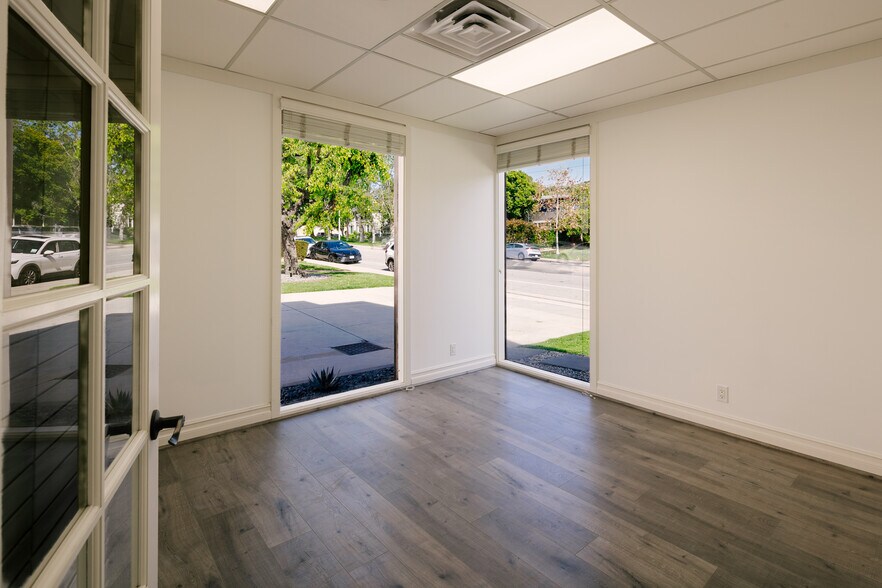 2505 Canada Blvd, Glendale, CA à vendre - Photo de l’immeuble – Image 3 sur 101
