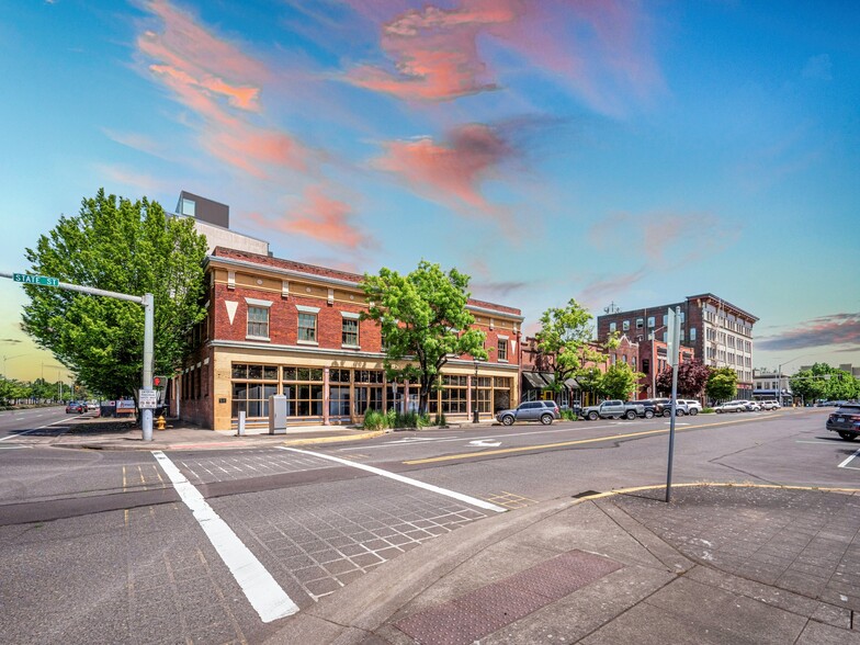 217 State St, Salem, OR à vendre - Photo de l’immeuble – Image 1 sur 19