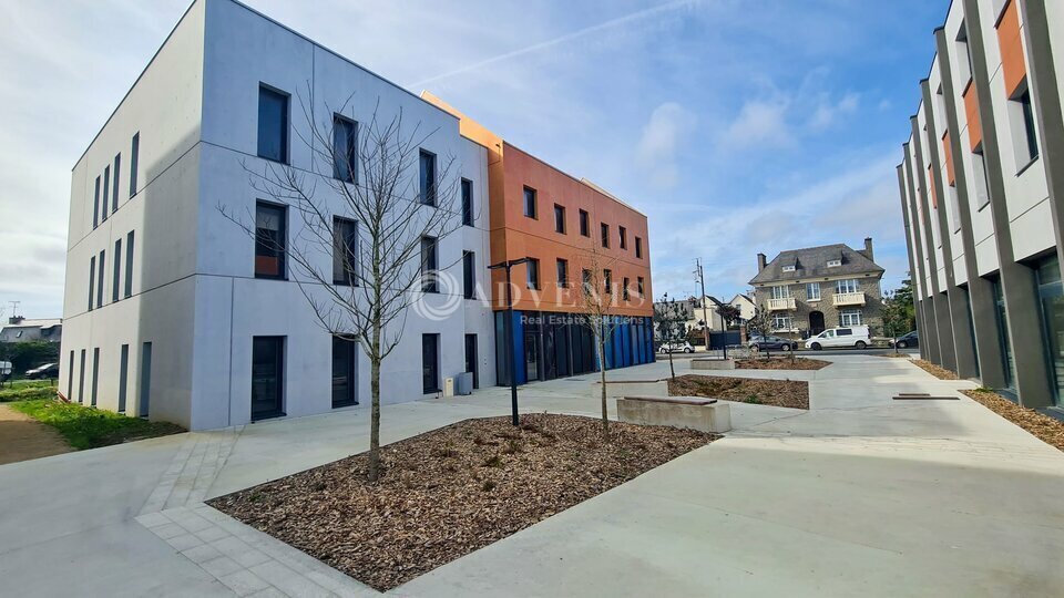 Bureau dans Saint-Brieuc à vendre - Photo de l’immeuble – Image 3 sur 7