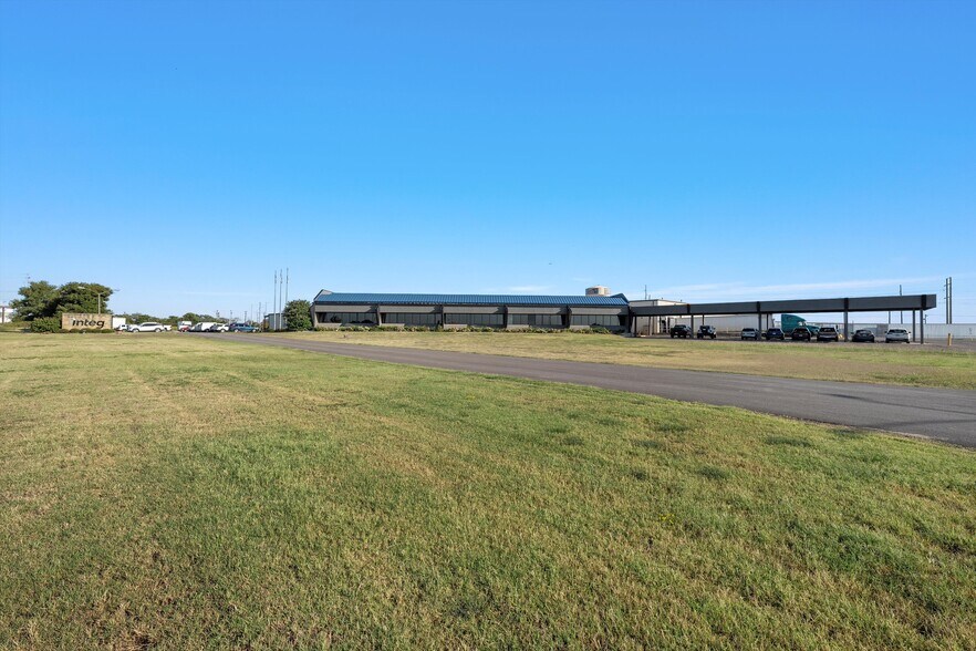 700 W Loop 340, Waco, TX à louer - Photo de l’immeuble – Image 2 sur 9