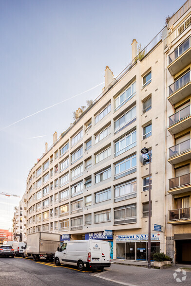 Espace de coworking dans Paris à louer - Photo de l’immeuble – Image 2 sur 2