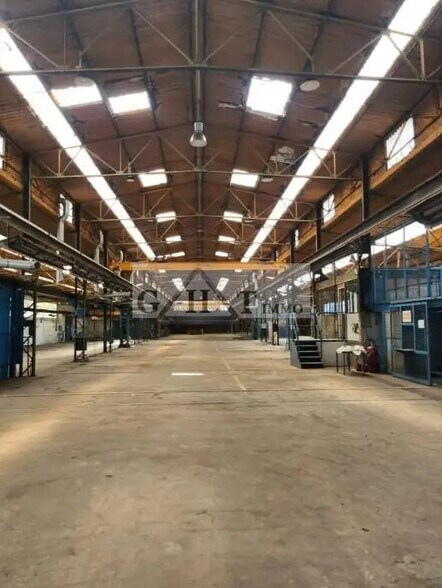 Industriel/Logistique dans Mareuil-lès-Meaux à vendre - Photo de l’immeuble – Image 3 sur 9