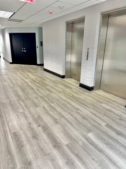 3511 W Commercial Blvd, Fort Lauderdale, FL à louer - Photo intérieure – Image 3 sur 14