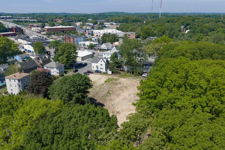 14 Riverside St, Needham, MA à vendre - Photo principale – Image 1 sur 1