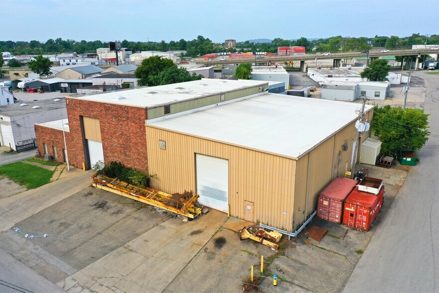 4504 Illinois Ave, Louisville, KY à vendre - Photo de l’immeuble – Image 3 sur 9