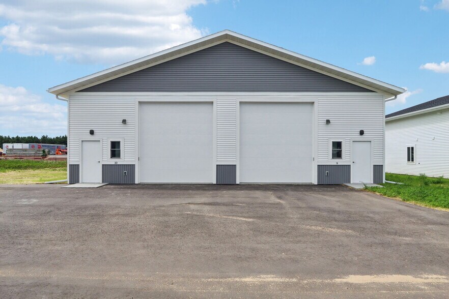 Unit 7 + 8 portefeuille de 2 biens à vendre sur LoopNet.fr - Photo de l’immeuble – Image 2 sur 28