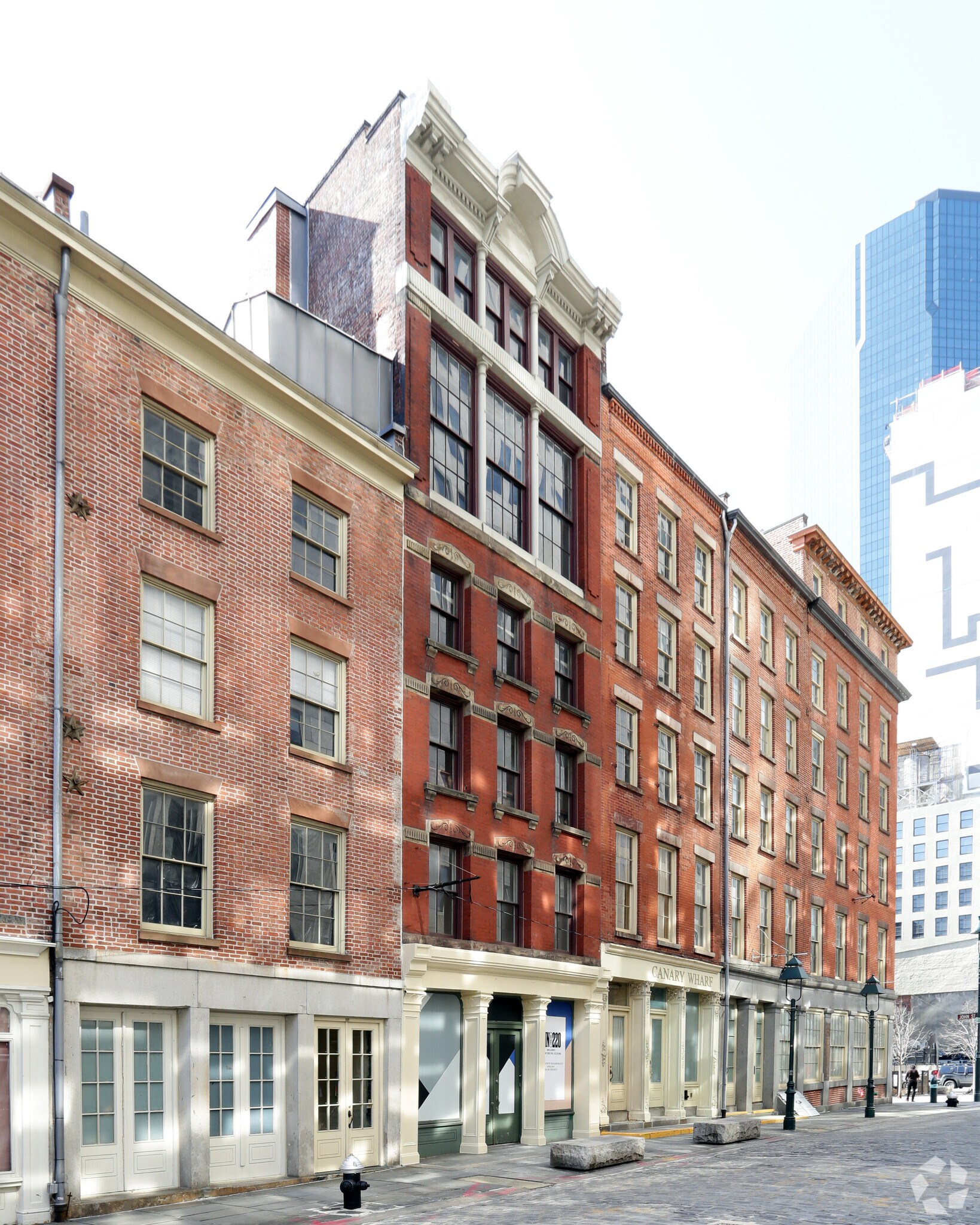 193 Front St, New York, NY à louer Photo principale– Image 1 sur 15
