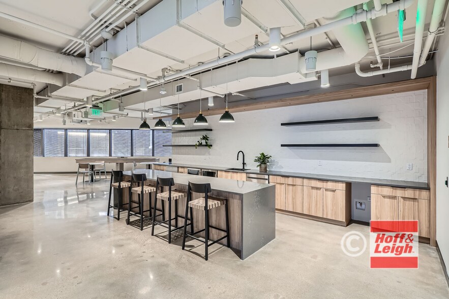1873 S Bellaire St, Denver, CO à louer - Photo de l’immeuble – Image 2 sur 10