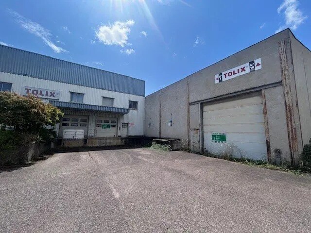Plus de détails pour Local d’activités à vendre