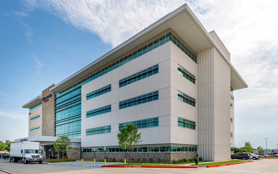 4820 Medical Center Dr, McKinney, TX à louer - Photo de l’immeuble – Image 2 sur 7