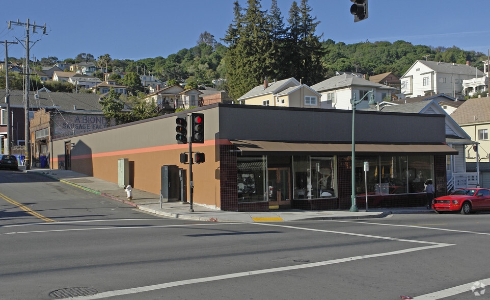 1301-1303 Pomona St, Crockett, CA à vendre - Photo principale – Image 1 sur 16