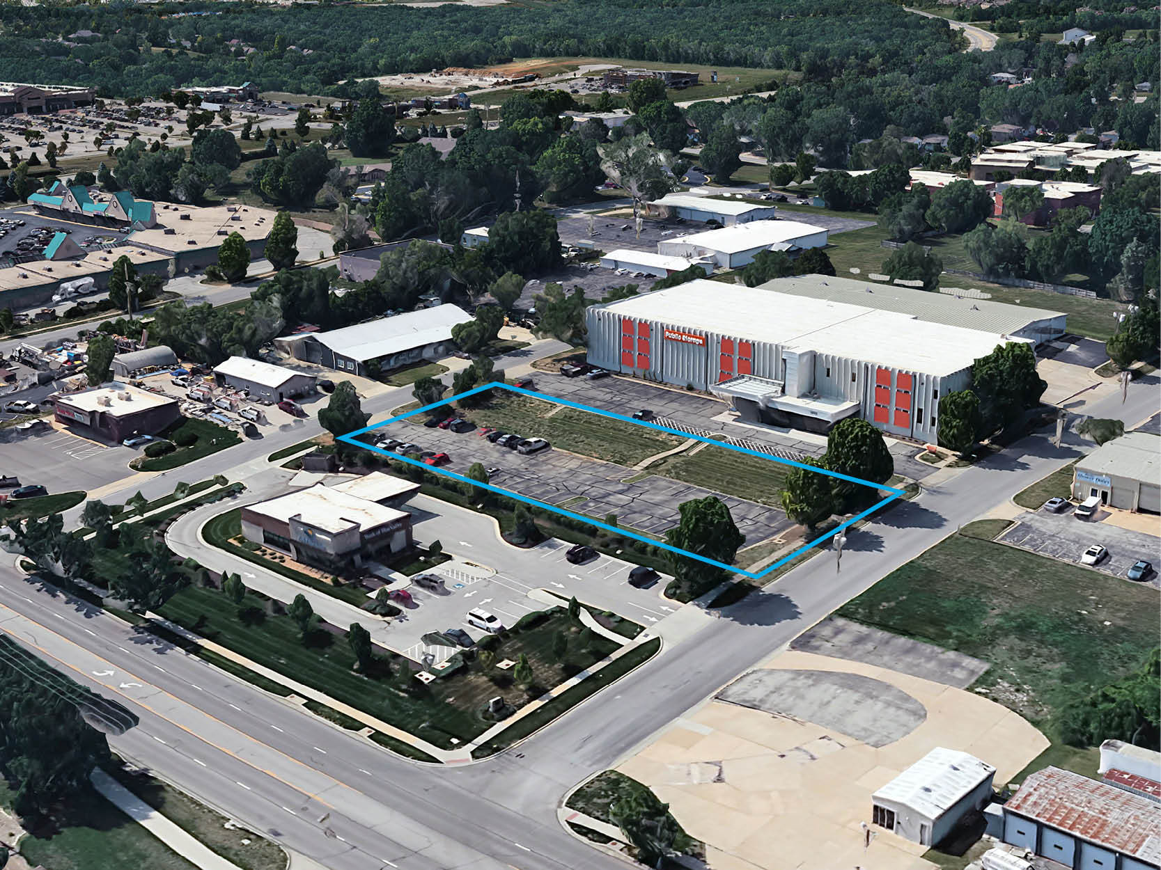 N. Monroe Street & W. Santa Fe Street, Olathe, KS à louer Photo principale– Image 1 sur 2
