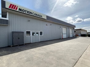10123 95th Ave, Fort St John, BC à louer Photo de l’immeuble– Image 1 sur 1