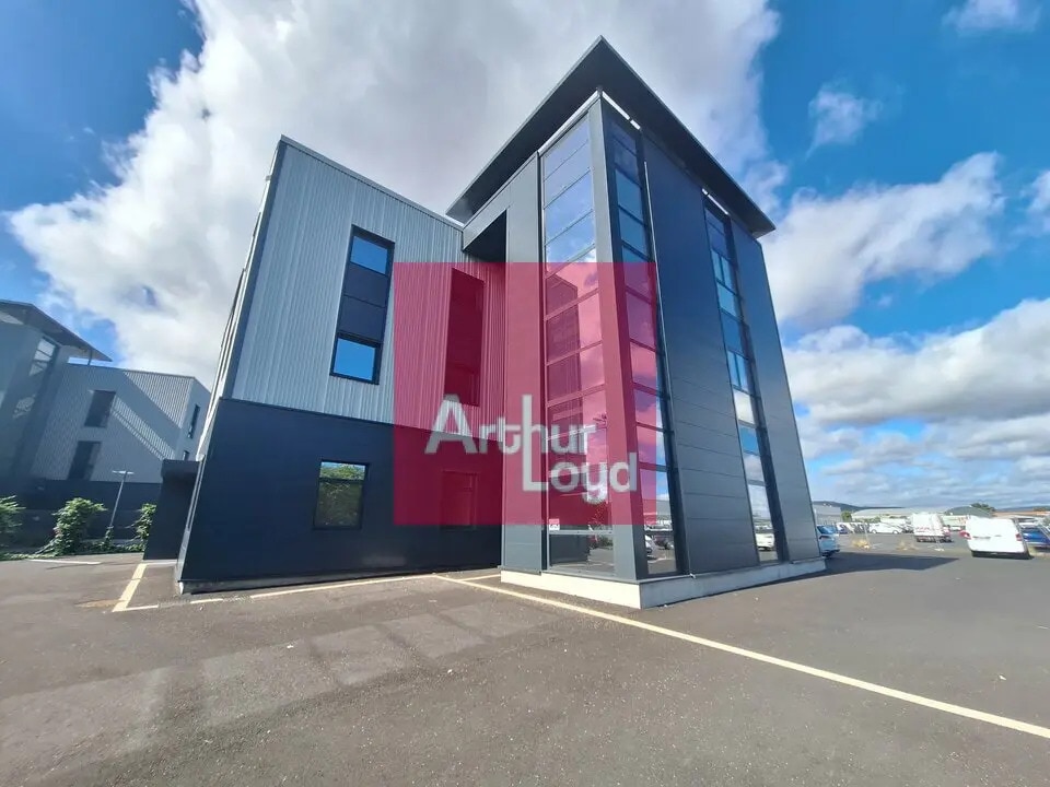 Bureau dans Clermont-Ferrand à louer Photo de l’immeuble– Image 1 sur 5