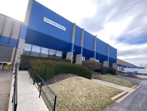 5-49 Cassens Ct, Fenton, MO à louer Photo de l’immeuble– Image 2 sur 23