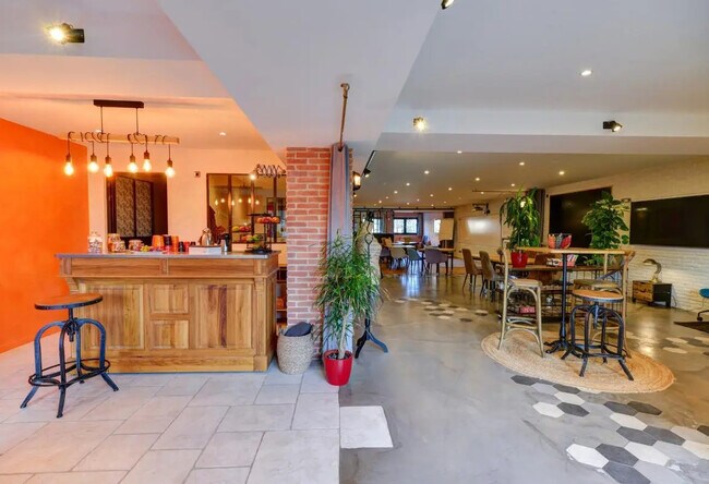 Plus de détails pour Bureau à vendre