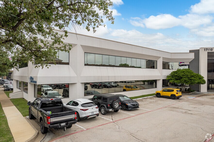 17110 N Dallas Pky, Dallas, TX à louer - Photo de l’immeuble – Image 2 sur 14