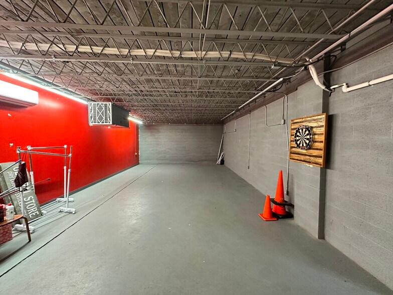 2493 Broad Ave, Memphis, TN à vendre - Photo de l’immeuble – Image 2 sur 14