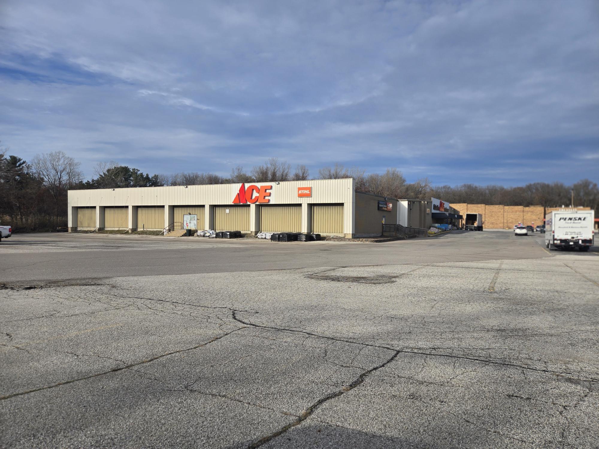 432 St Johns Rd, Michigan City, IN à vendre Photo de l’immeuble– Image 1 sur 4