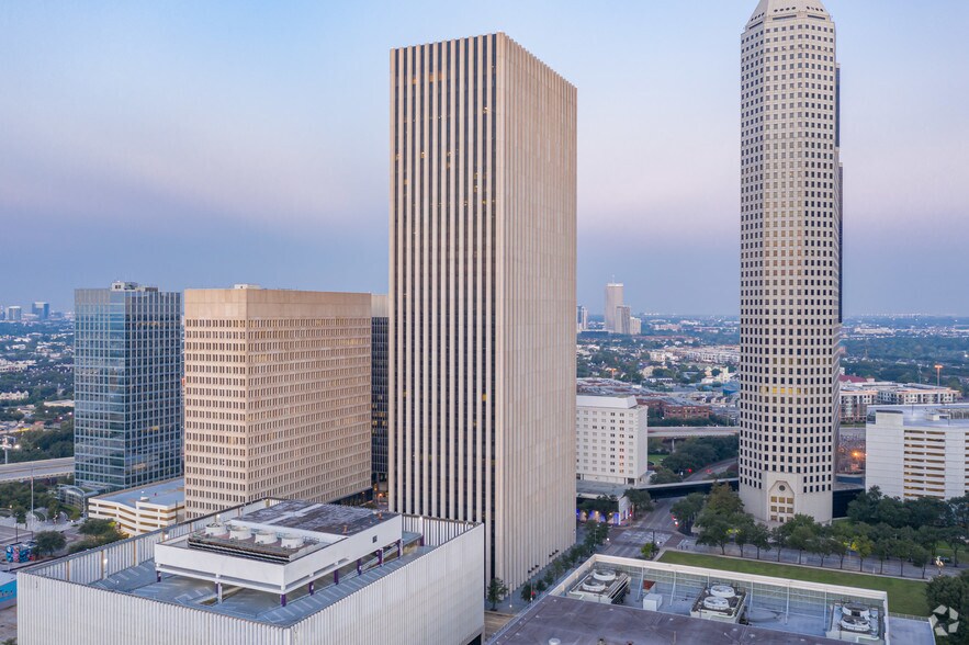 601 Jefferson St, Houston, TX à louer - Photo principale – Image 1 sur 33