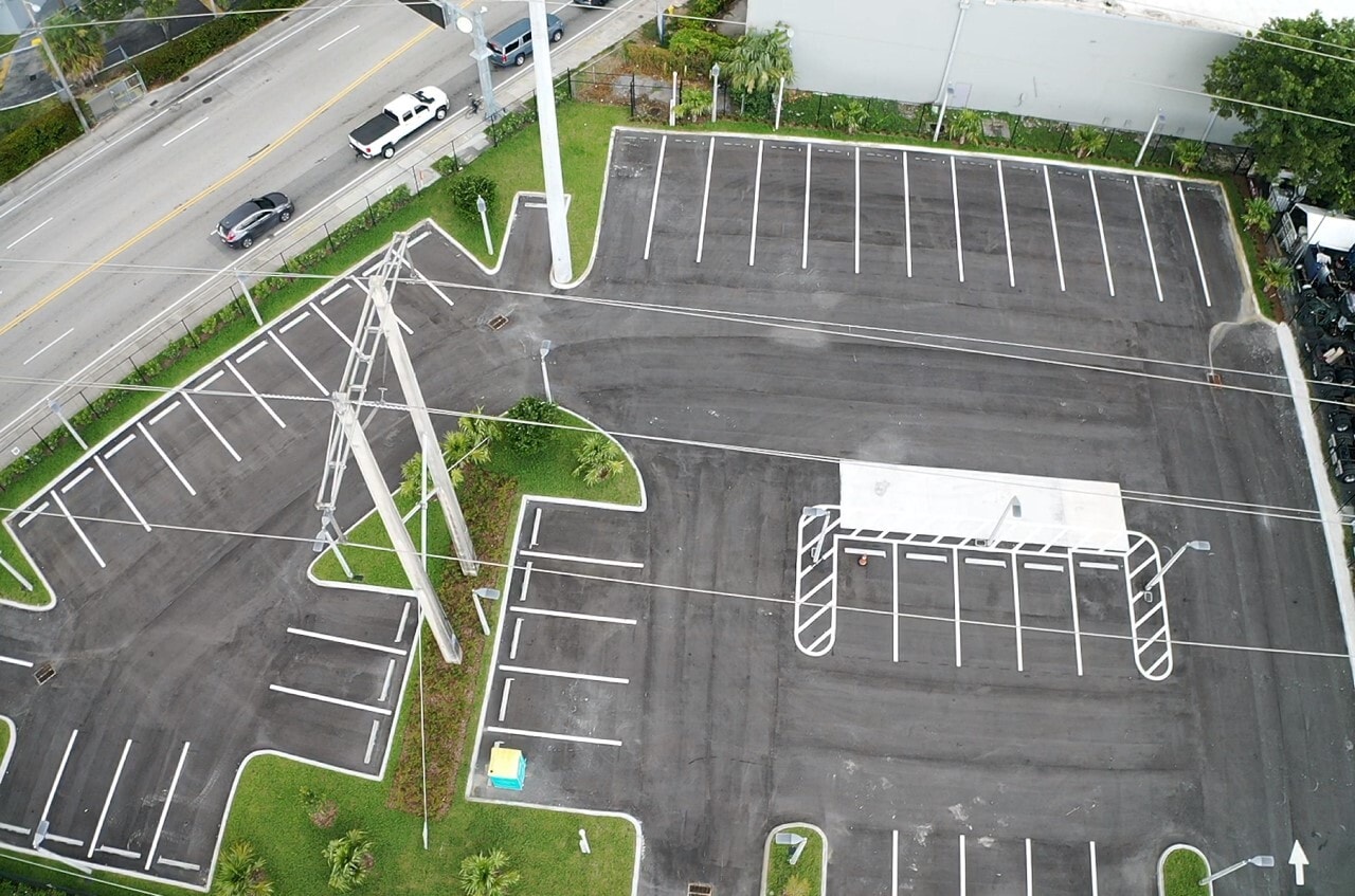 10289 NW 80th, Hialeah Gardens, FL à louer Photo de l’immeuble– Image 1 sur 2