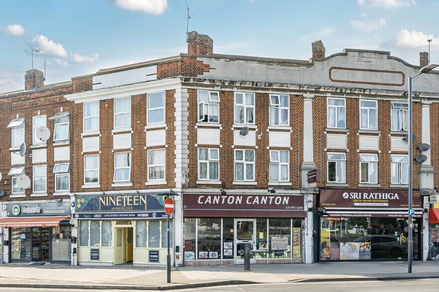 Mollison Way, Edgware à vendre - Photo de l’immeuble – Image 1 sur 19