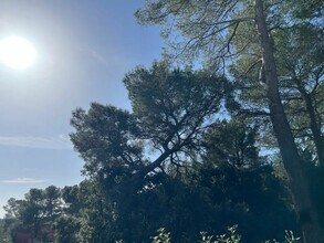 Signes, VAR - VUE AÉRIENNE  vue de carte