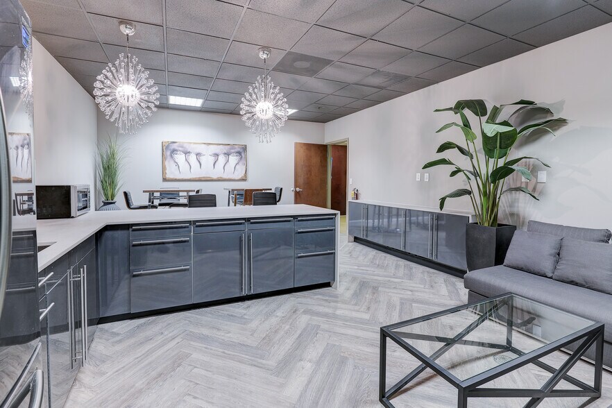 202 S Rome Ave, Tampa, FL à louer - Photo intérieure – Image 3 sur 10