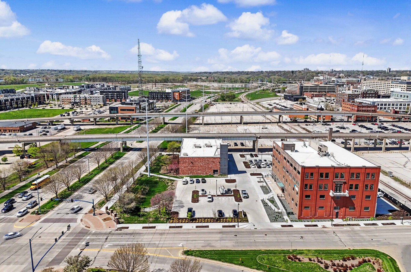 113 SW 8th St, Des Moines, IA à louer Photo de l’immeuble– Image 1 sur 15