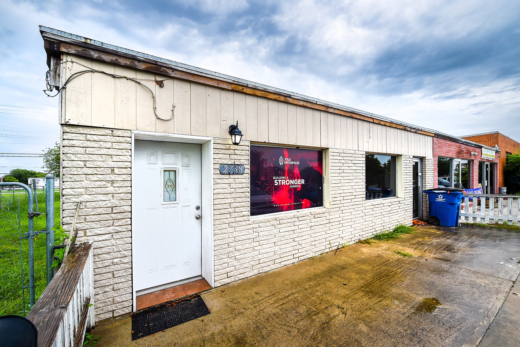 2736 Dallas Ave, Ingleside, TX à louer Photo principale– Image 1 sur 17