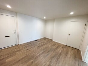 712 D St, San Rafael, CA à louer Photo intérieure– Image 2 sur 14