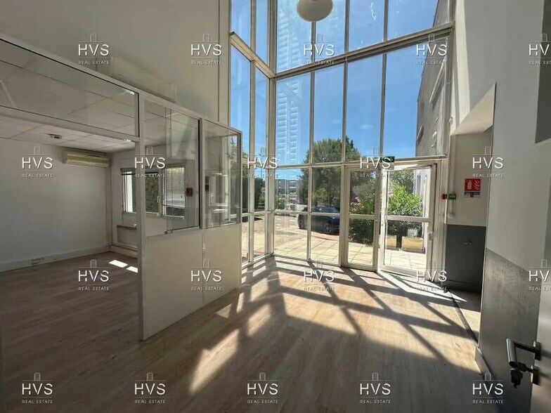 Bureau dans Aix-en-Provence à louer - Photo de l’immeuble – Image 2 sur 11