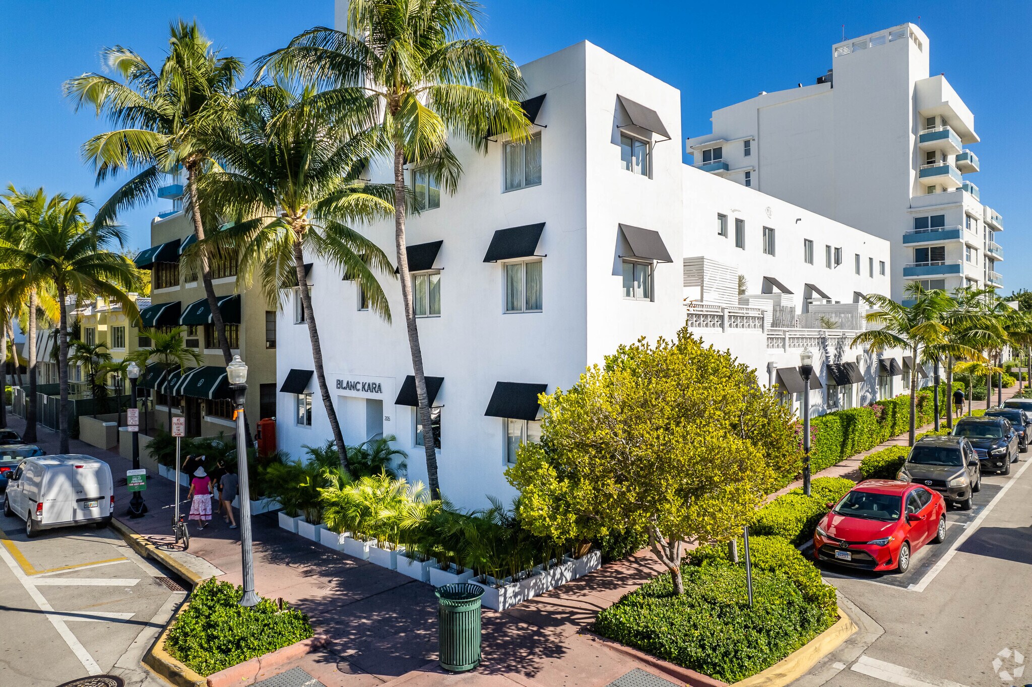 205 Collins Ave, Miami Beach, FL à vendre Photo principale– Image 1 sur 40