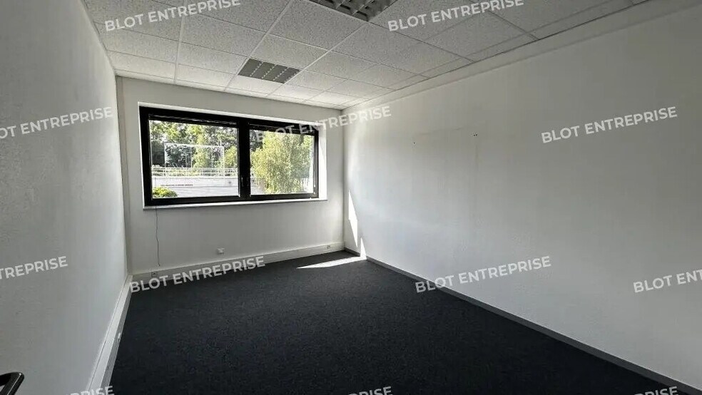 Bureau dans Cesson-Sévigné à louer - Photo de l’immeuble – Image 2 sur 14