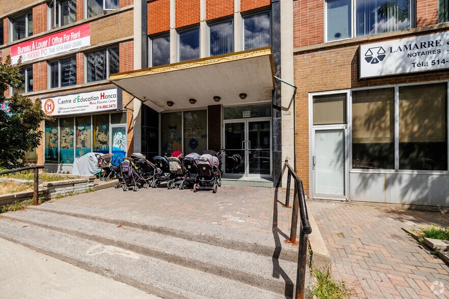 3333-3363 Boul Cavendish, Montréal, QC à vendre - Photo de l’immeuble – Image 3 sur 3