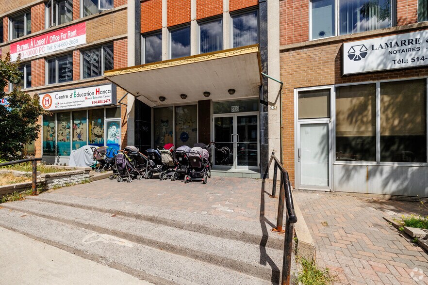 3333-3363 Boul Cavendish, Montréal, QC à vendre - Photo de l’immeuble – Image 3 sur 3
