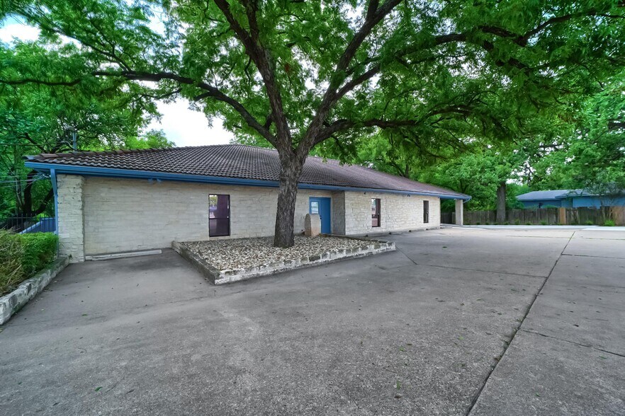 4507 N Interstate 35, Austin, TX à vendre - Photo de l’immeuble – Image 2 sur 19