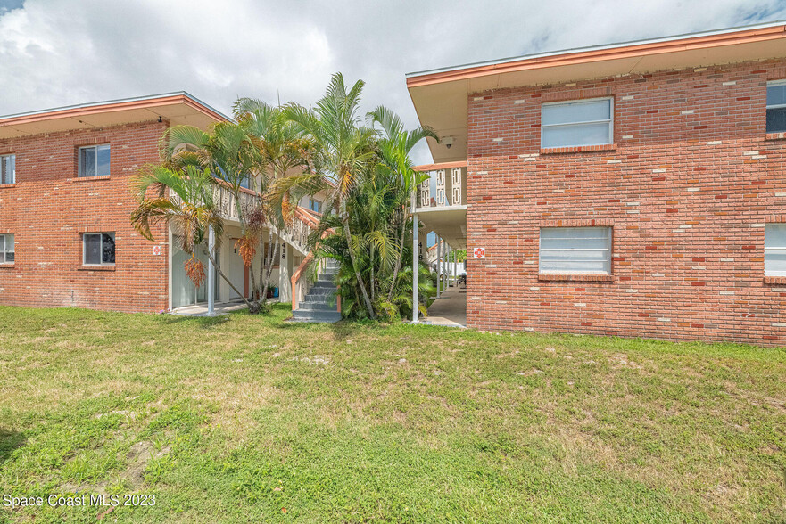 418 Adams Ave, Cape Canaveral, FL à vendre - Photo de l’immeuble – Image 1 sur 49