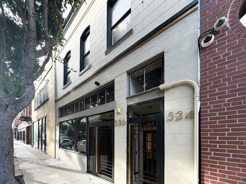 536 Pacific Ave, San Francisco, CA à louer - Photo de l’immeuble – Image 1 sur 5