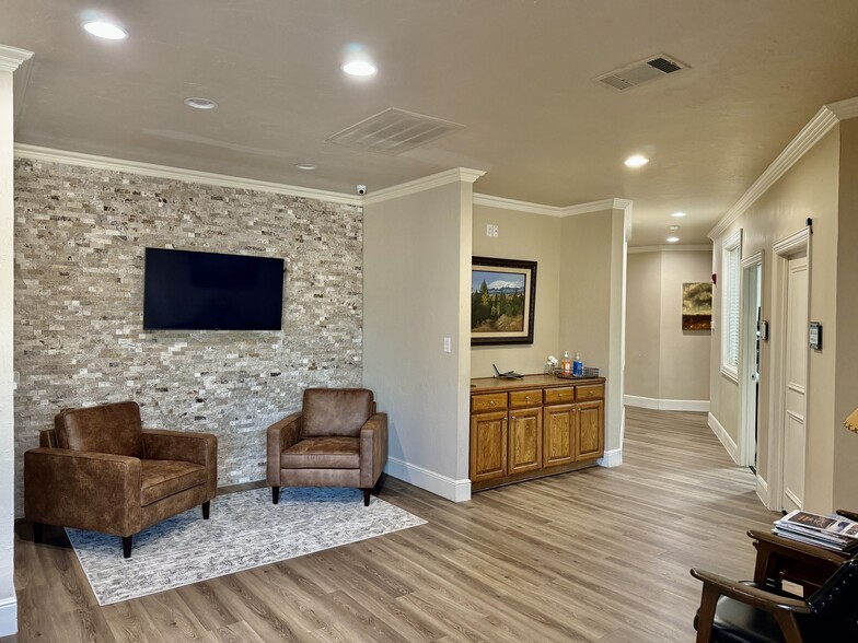 2001 Timber Creek Rd, Flower Mound, TX à louer - Photo de l’immeuble – Image 2 sur 7