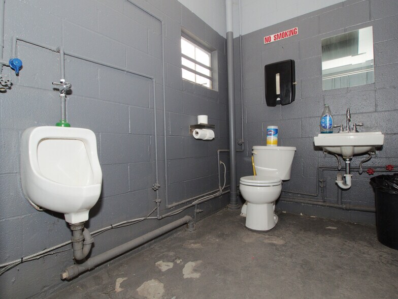 56 Clarendon Ave, Kingston, NY à vendre - Photo intérieure – Image 3 sur 41