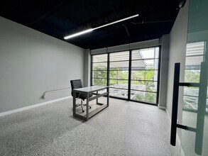 441 NE 3rd Ave, Fort Lauderdale, FL à louer Photo intérieure– Image 2 sur 5