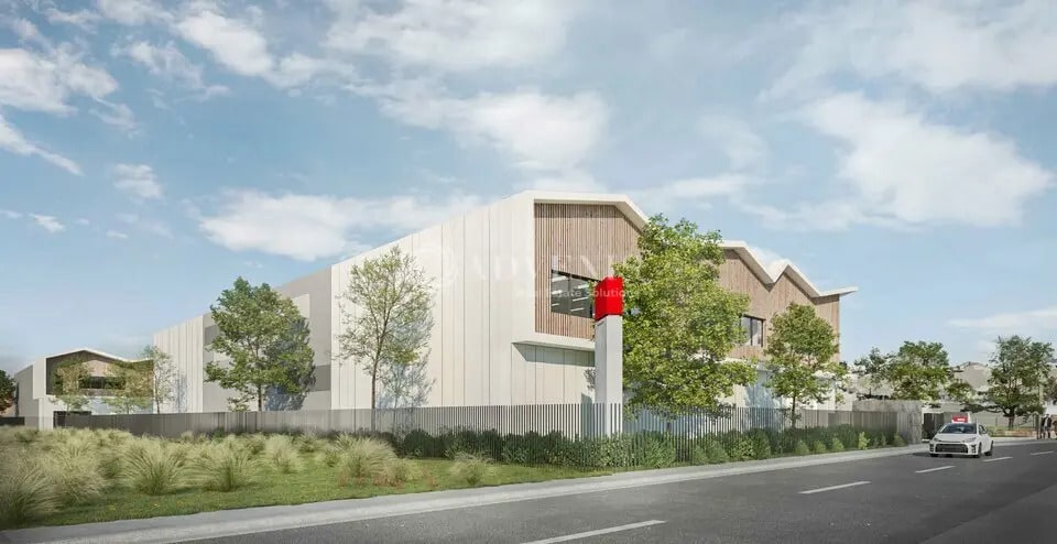 Local d'activités dans Montmagny à vendre - Photo de l’immeuble – Image 2 sur 2