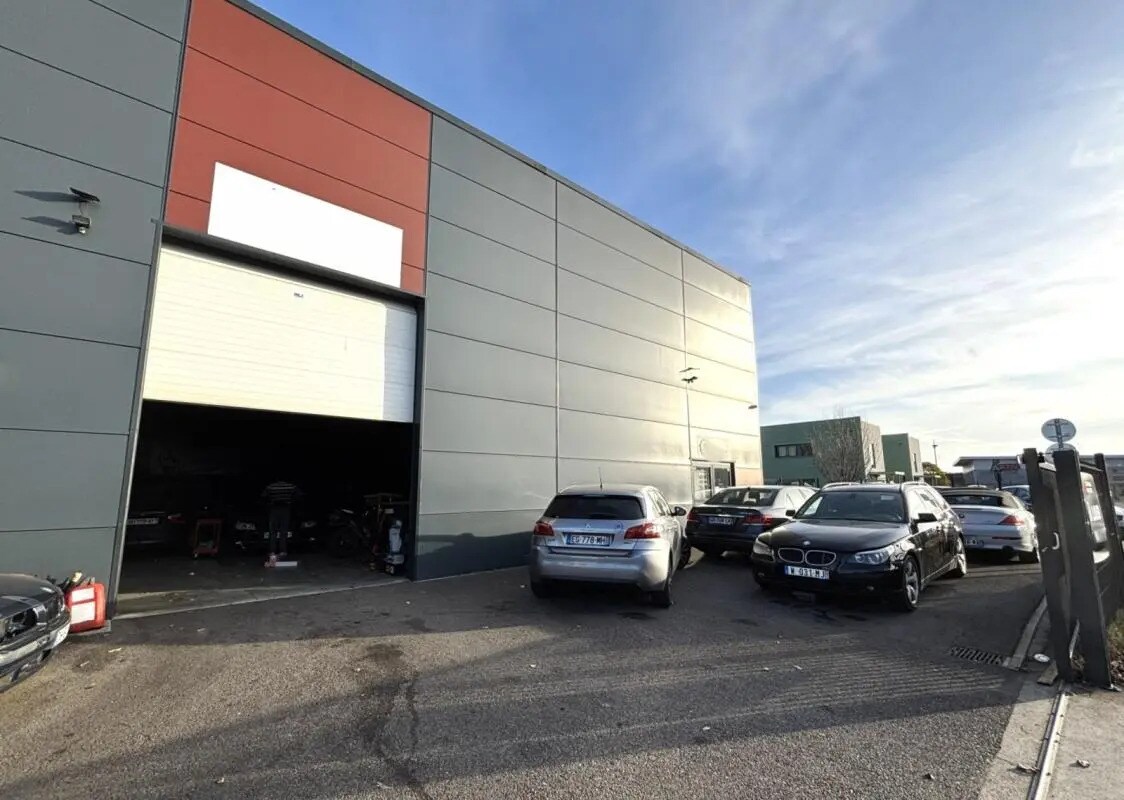 Local d’activités dans Plaisance-du-Touch à louer Photo de l’immeuble– Image 1 sur 10