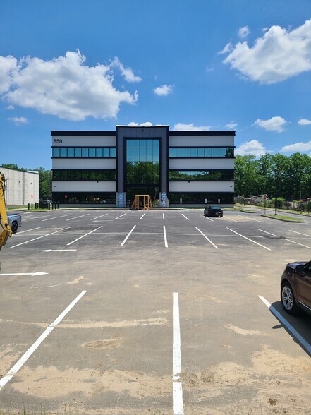650 James St, Lakewood, NJ à louer - Photo de l’immeuble – Image 2 sur 5