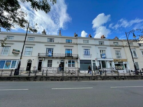 20 Queens Rd, Brighton à louer - Photo de l’immeuble – Image 2 sur 3