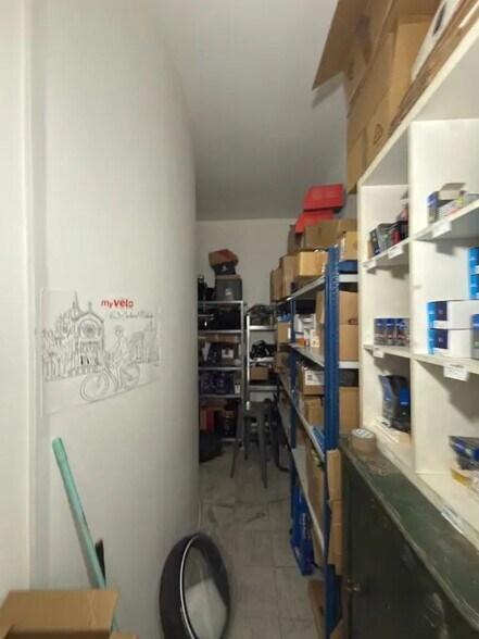 Local commercial dans Paris à louer - Photo intérieure – Image 3 sur 4