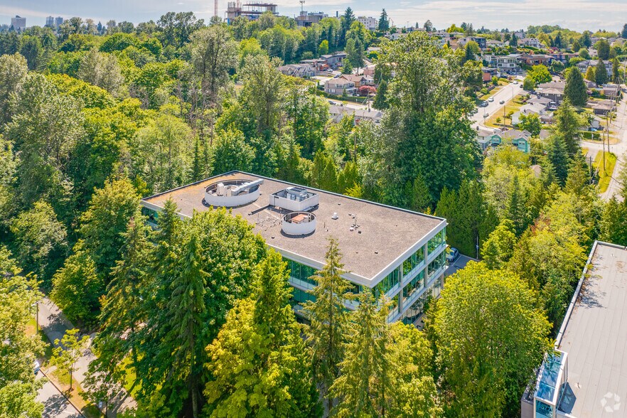 3605 Gilmore Way, Burnaby, BC à louer - Aérien – Image 3 sur 4