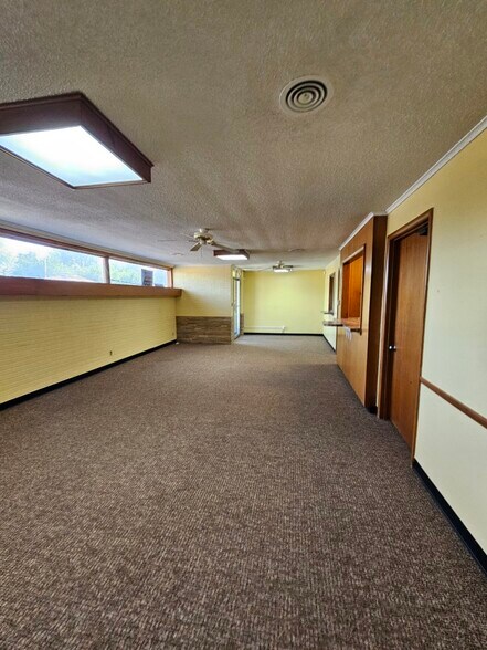 1106 E Broadway Ave, Enid, OK à vendre - Photo de l’immeuble – Image 3 sur 11